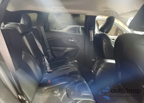 2020 Jeep Cherokee Latitude Plus z USA, uszkodzony, nr VIN 1C4PJLLB3LD615522